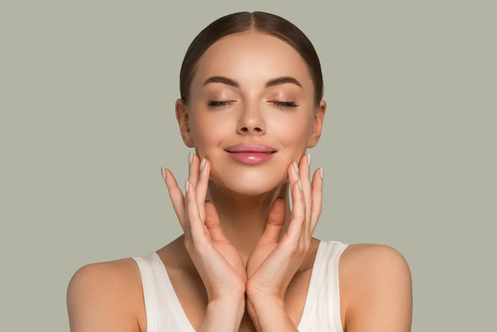 Slimming Facial – Sculpt & Define Your Look