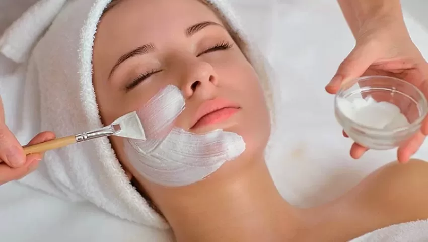 Pro-Collagen Renewal facial