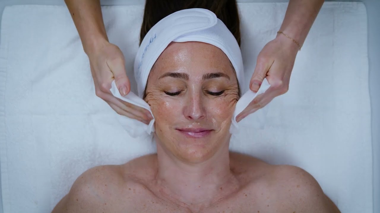 Pro-Collagen Renewal facial